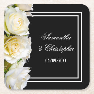 Weiße Rosen auf einer Hochzeit mit schwarzem Blume Rechteckiger Pappuntersetzer