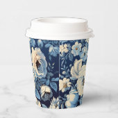 Weiße Rosen auf Indigoblau Hintergrund Pappbecher (Rechts)