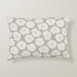 Weiße Rosen auf Light Gray - nahtloses Muster. Dekokissen
