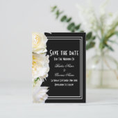 Weiße Rosen auf schwarzen Hochzeit speichern das D Ankündigungspostkarte (Stehend Vorderseite)