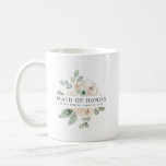 Weiße Rosen-BlumenTrauzeugin Kaffeetasse<br><div class="desc">Chic und elegante weiße Blumenausrüstungsbeschreibungen die Titel Trauzeugin und 1 Linie personalisierter Text unten. Aller Text kann redigiert werden, die Farbe, Schriftart und die Größe der geändert werden. Machen Sie ein für jedes des Brautparty. Er schaut in Ihren erhaltenen bereiten Fotos groß. Diese Kaffee-Tasse ist ein Teil der botanischen Sammlung...</div>