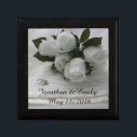 Weiße Rosen Erinnerungskiste<br><div class="desc">Elegantes wedding Save the Date</div>