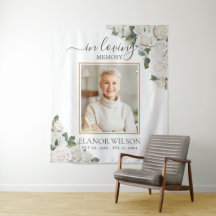 Weiße Rosen Floral In Lieber Erinnerung Foto