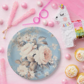 Weiße Rosen im rustikal-blauen Hintergrund Pappteller (Party)