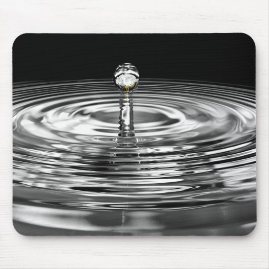 Weiße Rosen im Wassertropfen Mousepad (Vorne)