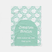 Weiße Rosen mit einem Arch Baby Geschenk Fleecedecke (Vorderseite)