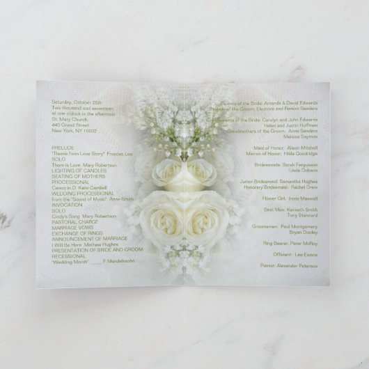 Weiße Rosen und das Hochzeitsprogramm für Kleinkin Programm (Innenseite)
