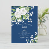 Weiße Rosen und Gipskraut auf der Hochzeit von Nav Einladung (Stehend Vorderseite)