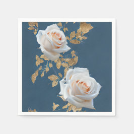 Weiße Rosen und goldene Blätter auf blauem Hinterg Serviette