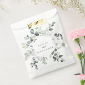 Weiße Rosen und Grünpflanzen Hochzeitsmonogramm F Geschenktütchen (Versiegelt)