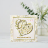 Weiße Rosen und Herz 30. Hochzeitstag Einladung (Stehend Vorderseite)