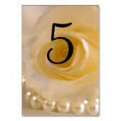 Weiße Rosen und Perlen Hochzeitsstipps Tischnummer (Vorderseite)
