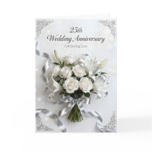 Weiße Rosen und silbernes Band 25. Hochzeitstag