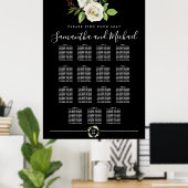 Weiße Rosenblüte auf schwarzen 15-Tisch-Sitzplaket Poster (Heimbüro)