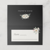 Weiße Rosenflora Wasserfarbe auf Schwarzer Hochzei Platzkarte (Außenseite Aufgefaltet)