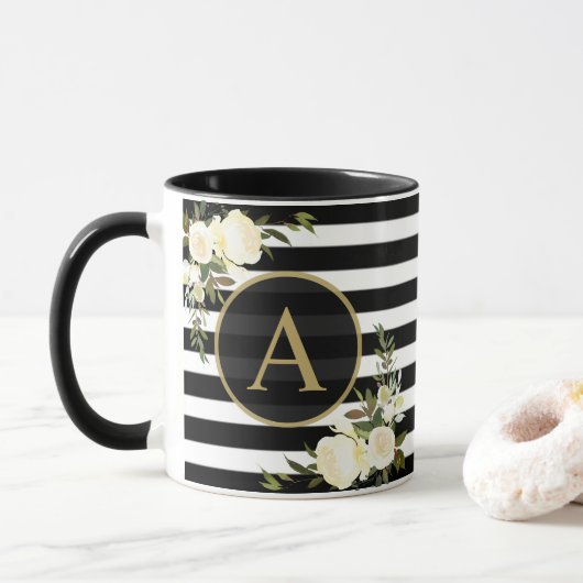 WEISSE ROSES Gold Monogramm Schwarz-weiß gestriche Tasse (Mit Donut)