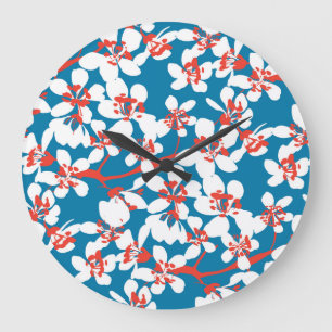 Weiße Sakura, klassisch blaues Hintergrundmuster. Große Wanduhr