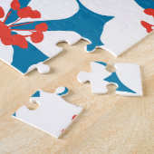 Weiße Sakura, klassisch blaues Hintergrundmuster. Puzzle (Seite)