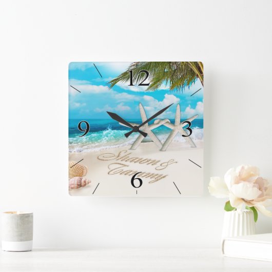 Weiße Sand-Strandstarfish-Paare Quadratische Wanduhr (Zuhause)