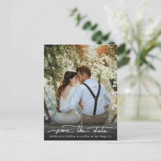 weiße Save the Date Kalligraphie Postkarte (Stehend Vorderseite)