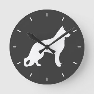 Weiße Schäferhund-HundeSilhouette GSD K-9 Runde Wanduhr