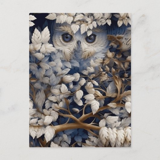 Weiße Schale versteckt sich im Wald Postkarte (Vorderseite)