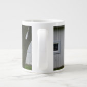 Weiße Scheune Jumbo-Tasse (Rückseite)