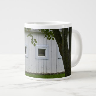 Weiße Scheune Jumbo-Tasse