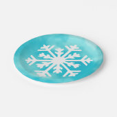 Weiße Schneeflocke auf Blue Watercolor Hintergrund Pappteller (Schrägansicht)