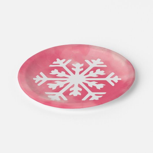 Weiße Schneeflocke auf rosa Aquarellfarbe Hintergr Pappteller (Schrägansicht)