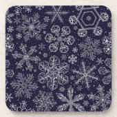 Weiße Schneeflocken auf blau Getränkeuntersetzer (Vorderseite)