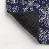 Weiße Schneeflocken auf blau Mousepad (Ecke)