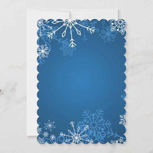 Weiße Schneeflocken auf blauem Weihnachtsgebirge - Einladung (Rückseite)