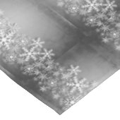 Weiße Schneeflocken auf grauem, christlichem Tisch Tischdecke (Schrägansicht)