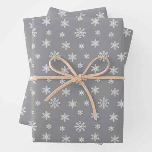 weiße Schneeflocken auf grauem Hintergrund Geschenkpapier Set (Beispiel)