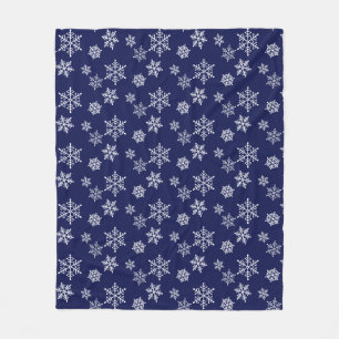 Weiße Schneeflocken auf Marineblau Fleecedecke