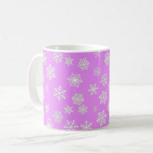 Weiße Schneeflocken auf orchigem Hintergrund Kaffeetasse