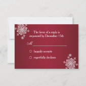 Weiße Schneeflocken auf roter Hochzeit RSVP Karte (Rückseite)