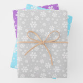 Weiße Schneeflocken auf Silber, Blau und Lila Geschenkpapier Set (Beispiel)