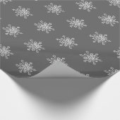 Weiße Schneeflocken Grau Hintergrund Wrapping Pape Geschenkpapier (Ecke)