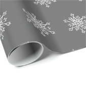 Weiße Schneeflocken Grau Hintergrund Wrapping Pape Geschenkpapier (Rolleneckpunkt)