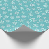 Weiße Schneeflocken im Bluw Winter Pattern Geschenkpapier (Ecke)