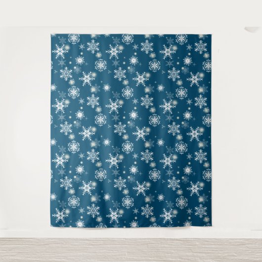 Weiße Schneeflocken im Freien. Wandteppich (Vorderseite)