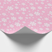 Weiße Schneeflocken im hellrosa Wintermuster Geschenkpapier (Ecke)