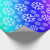 Weiße Schneeflocken Muster auf Regenbogenglanz Geschenkpapier (Ecke)
