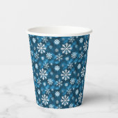 Weiße Schneeflocken Muster auf winterlichem blauem Pappbecher (Rückseite)