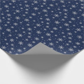 Weiße Schneeflocken-Weihnachtspackung Schwarz Geschenkpapier (Ecke)