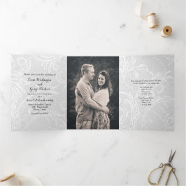 Weiße Schnörkel Hochzeit Dreifach Gefaltete Einladung