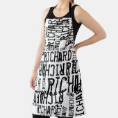 Weiße Schürze mit schwarzen Bezeichnungen für Mehr (InSitu)