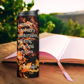 Weiße Schüssel auf dunklen Baumhaufen Inspiration Thermosbecher